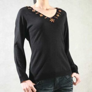 Women's long-sleeve pullover blended yarns with beads